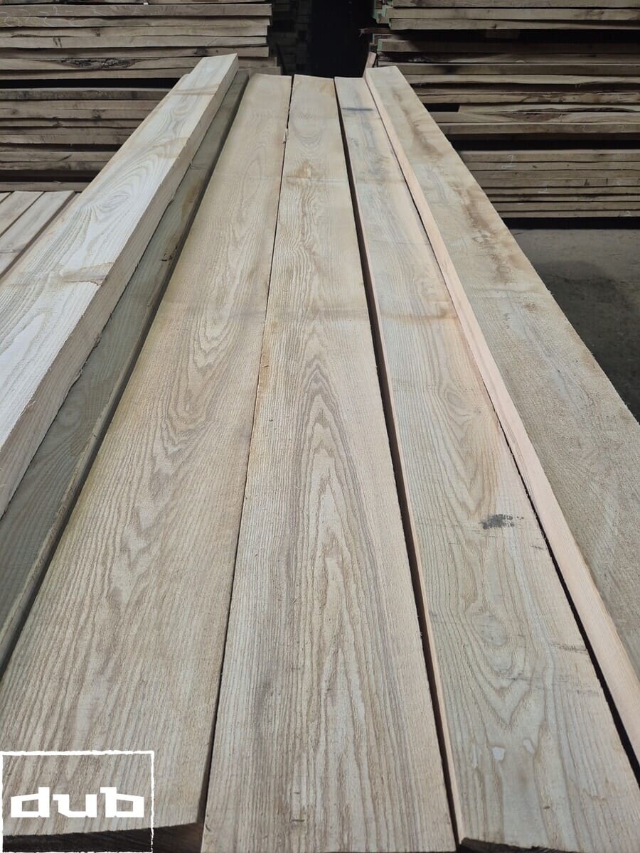 Доска ясеня сухая обрезная 0 сорт 1000-2000х150х50мм